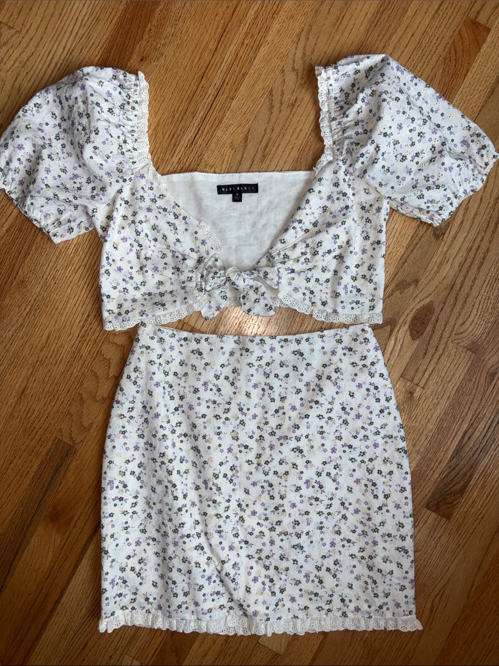 Blue Blush small White Floral Tie-Front Crop Top & Mini Skirt Set